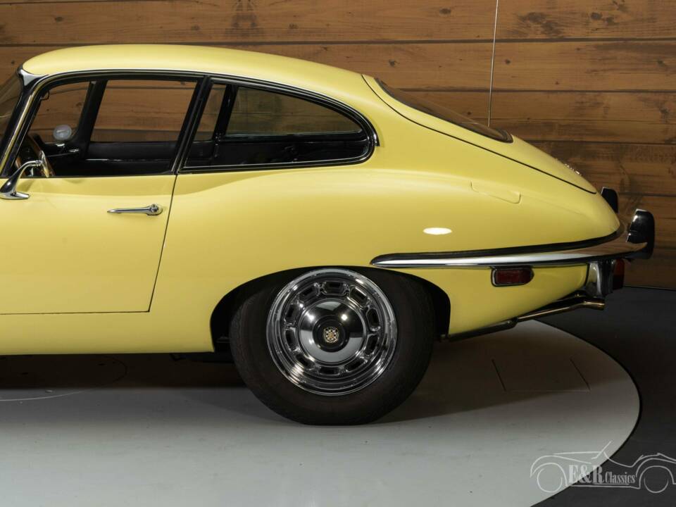 Image 8/8 de Jaguar E-Type (1970)