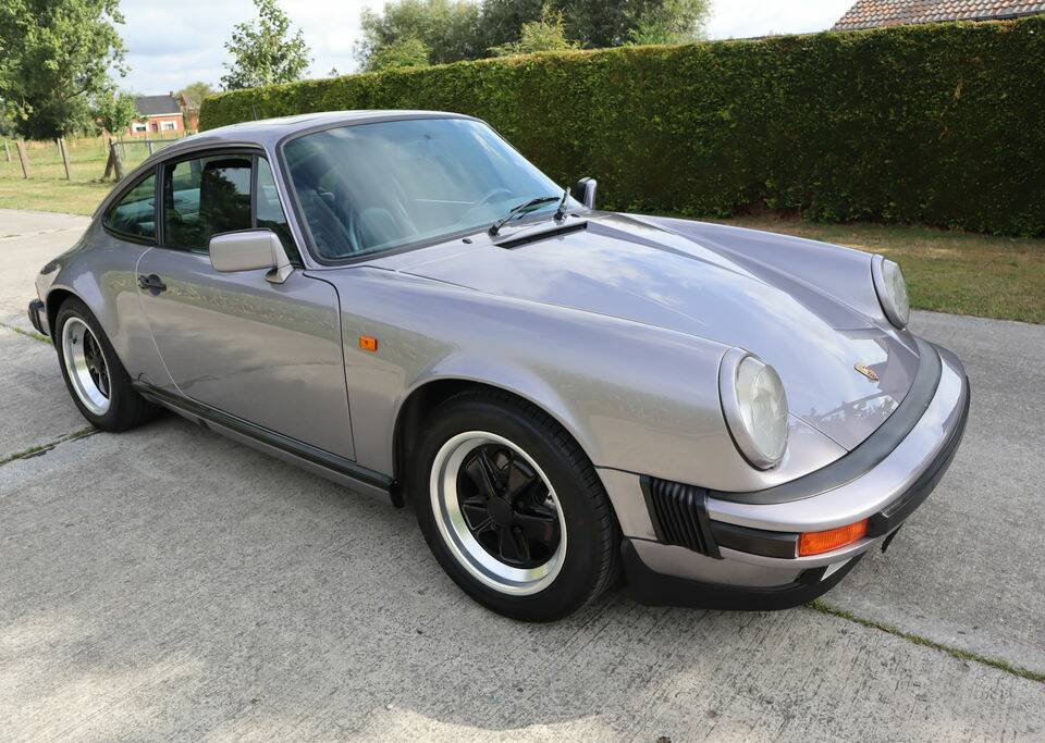 Bild 1/8 von Porsche 911 Carrera 3.2 (1989)
