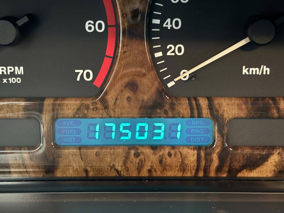 Image 8/21 of Jaguar XJ 6 4.0 Sovereign (1995)