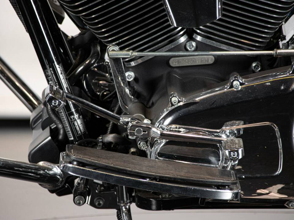 Bild 27/50 von Harley-Davidson DUMMY (2013)