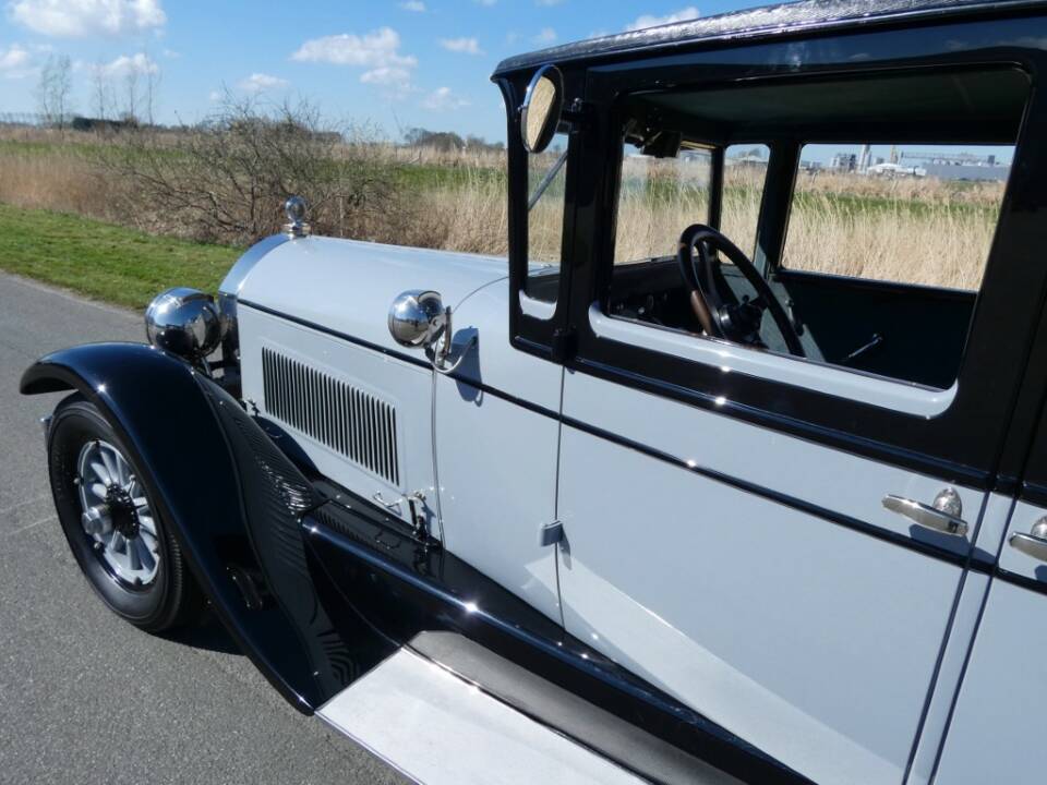Image 18/32 of Locomobile 8-80 (1927)