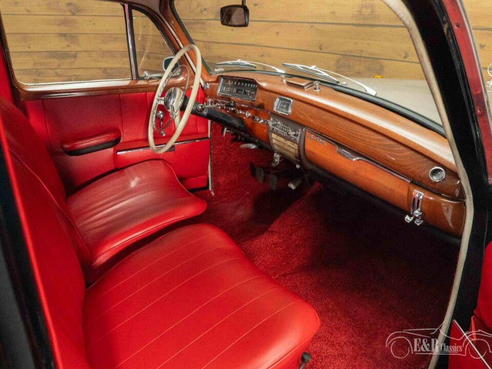 Image 11/19 de Mercedes-Benz 220 a (1955)