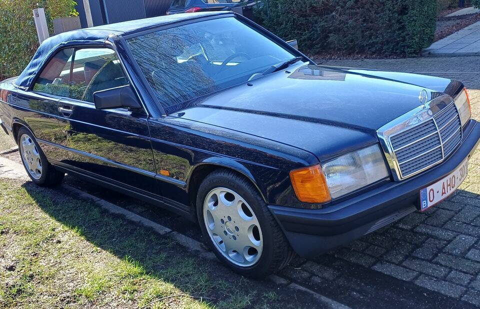 Image 4/8 of Mercedes-Benz 190 E (1987)