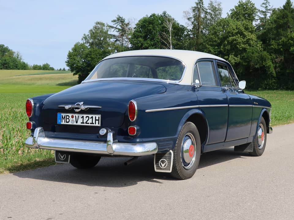 Image 2/13 of Volvo P 121 (1961)