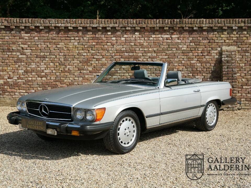 Image 42/50 of Mercedes-Benz 380 SL (1982)