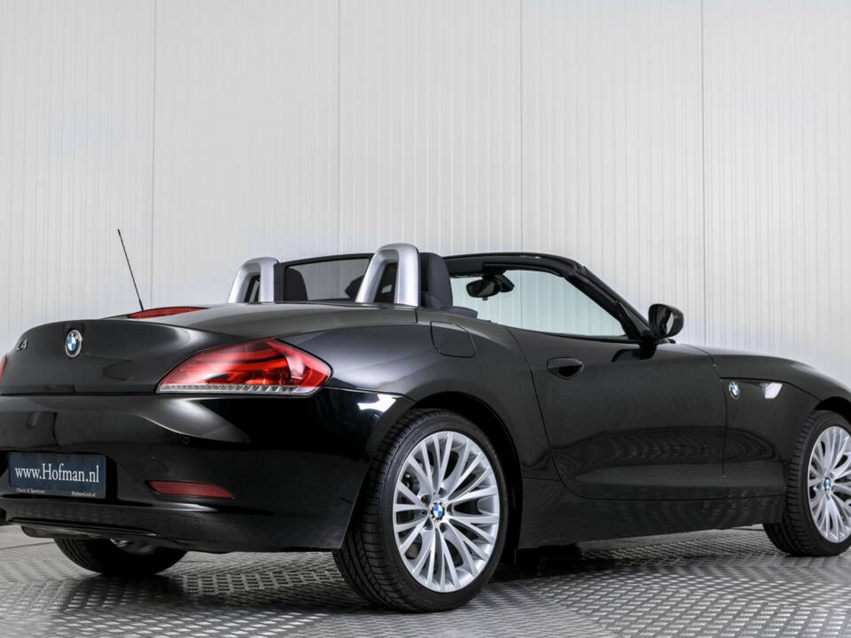Image 2/50 of BMW Z4 sDrive23i (2010)