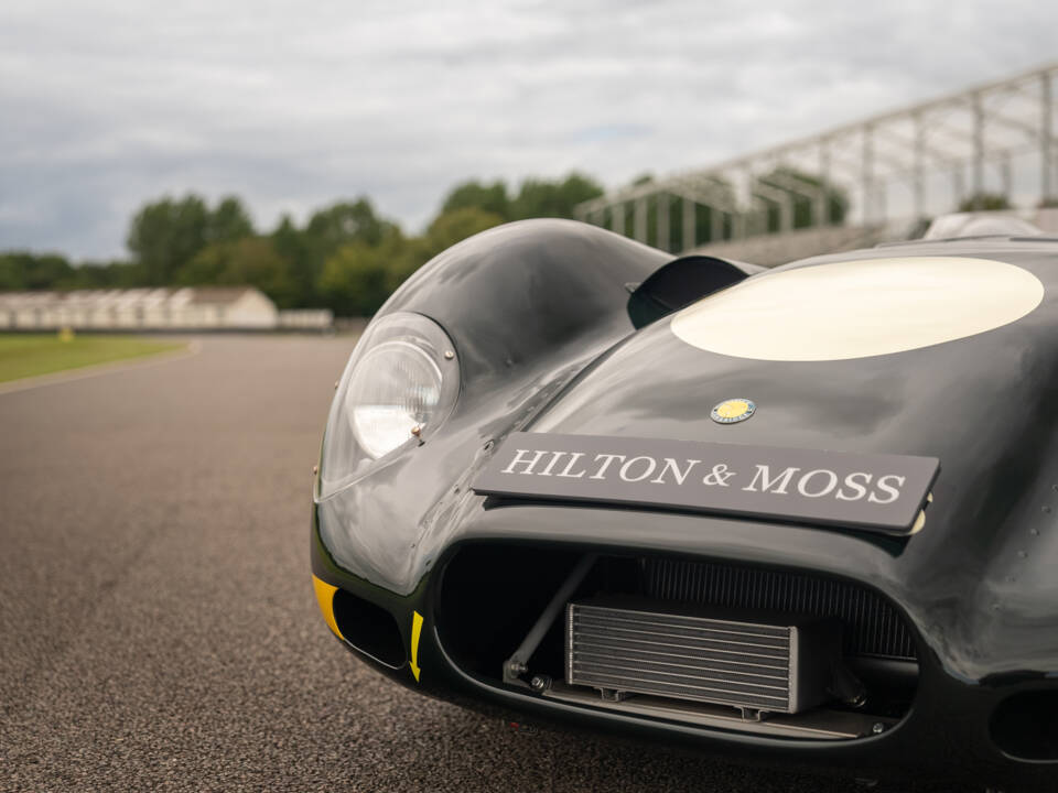 Imagen 2/29 de Lister Knobbly (2021)