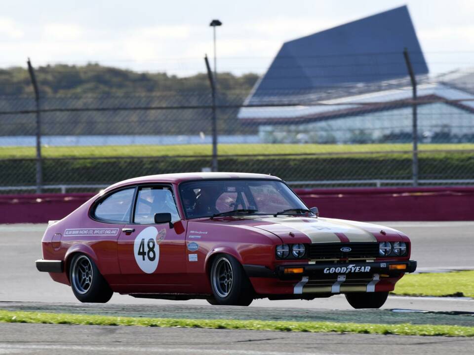 Image 6/24 de Ford Capri 3,0 (1980)