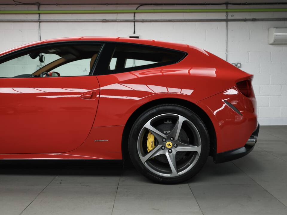 Immagine 28/50 di Ferrari FF (2011)
