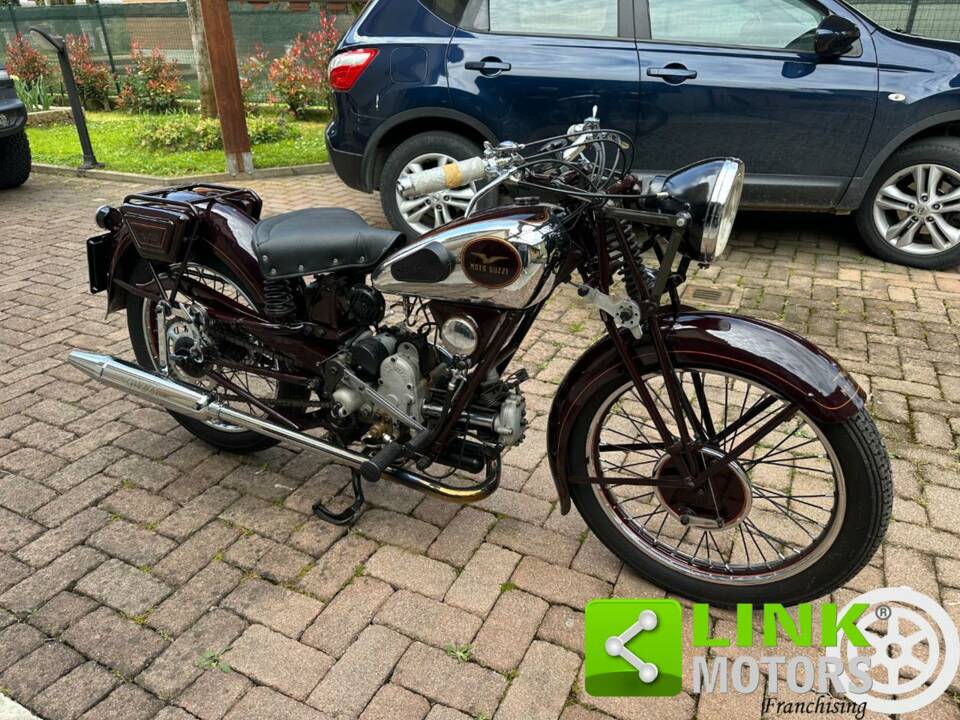 Image 1/10 of Moto Guzzi DUMMY (1934)