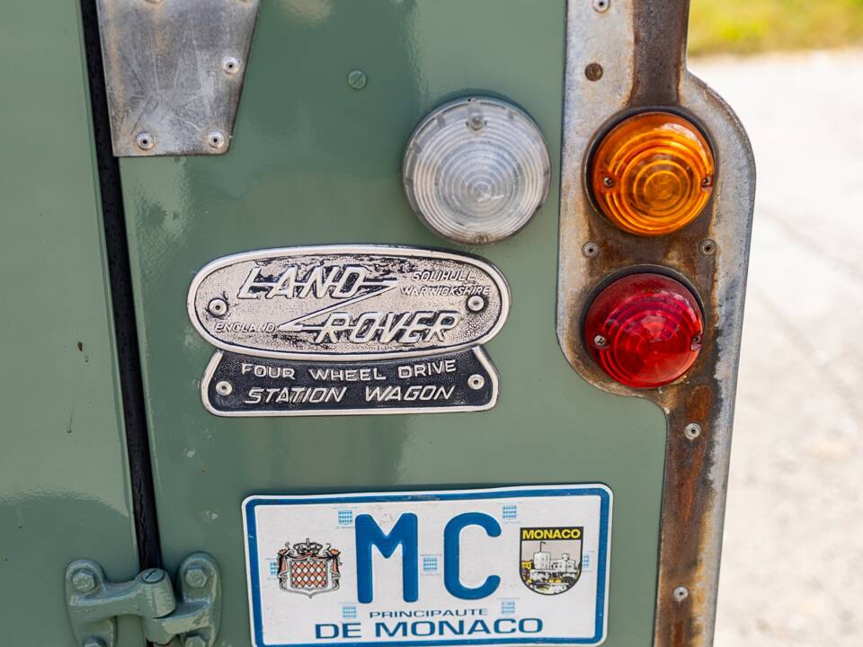Image 38/50 of Land Rover 88 (1978)