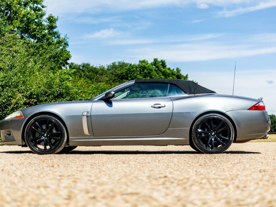 Image 3/50 de Jaguar XKR (2007)