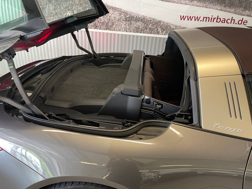 Afbeelding 18/20 van Porsche 911 Targa 4 GTS (2019)