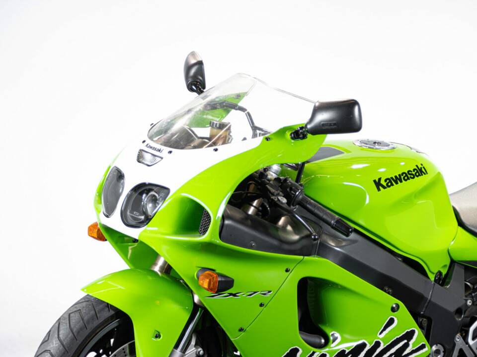 Immagine 35/50 di Kawasaki Ninja 750 ZX-7R (1999)