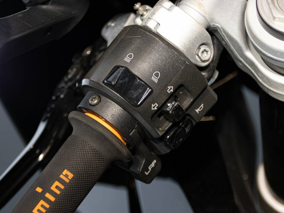 Bild 21/50 von KTM DUMMY (2011)