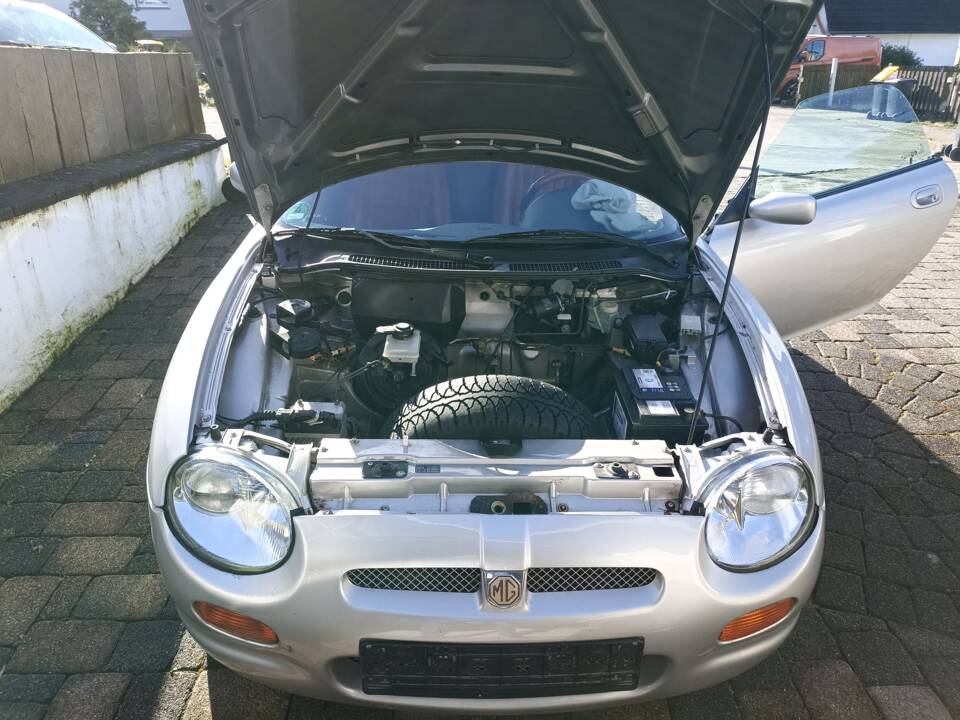 Bild 2/5 von MG F 1.8i (1999)