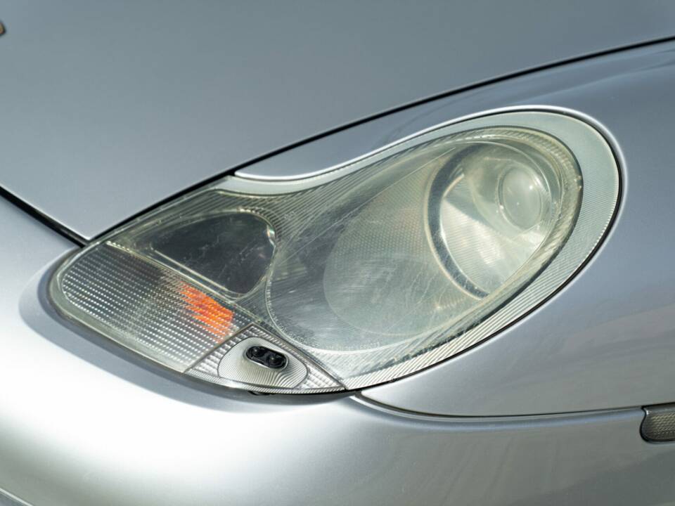 Image 14/50 of Porsche 911 Carrera 4 (1999)