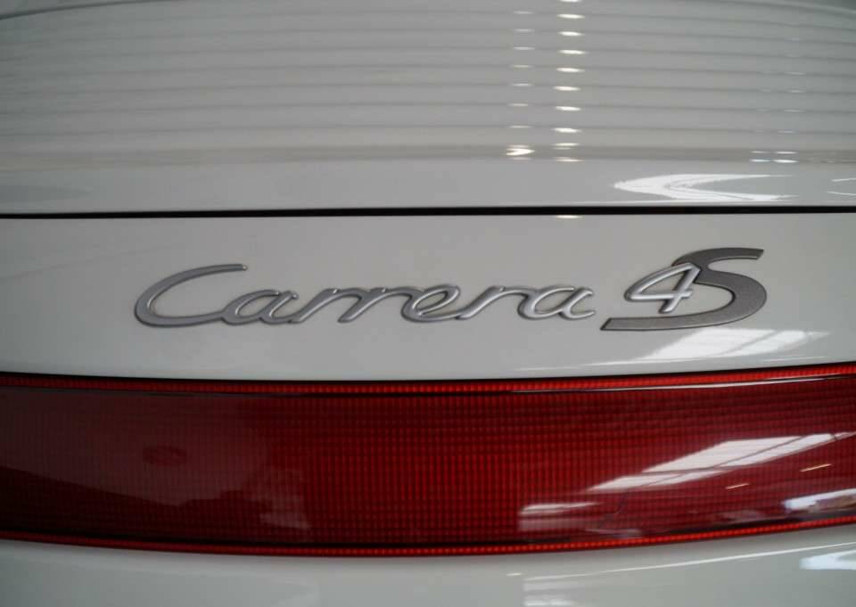 Imagen 6/50 de Porsche 911 Carrera 4 (2002)