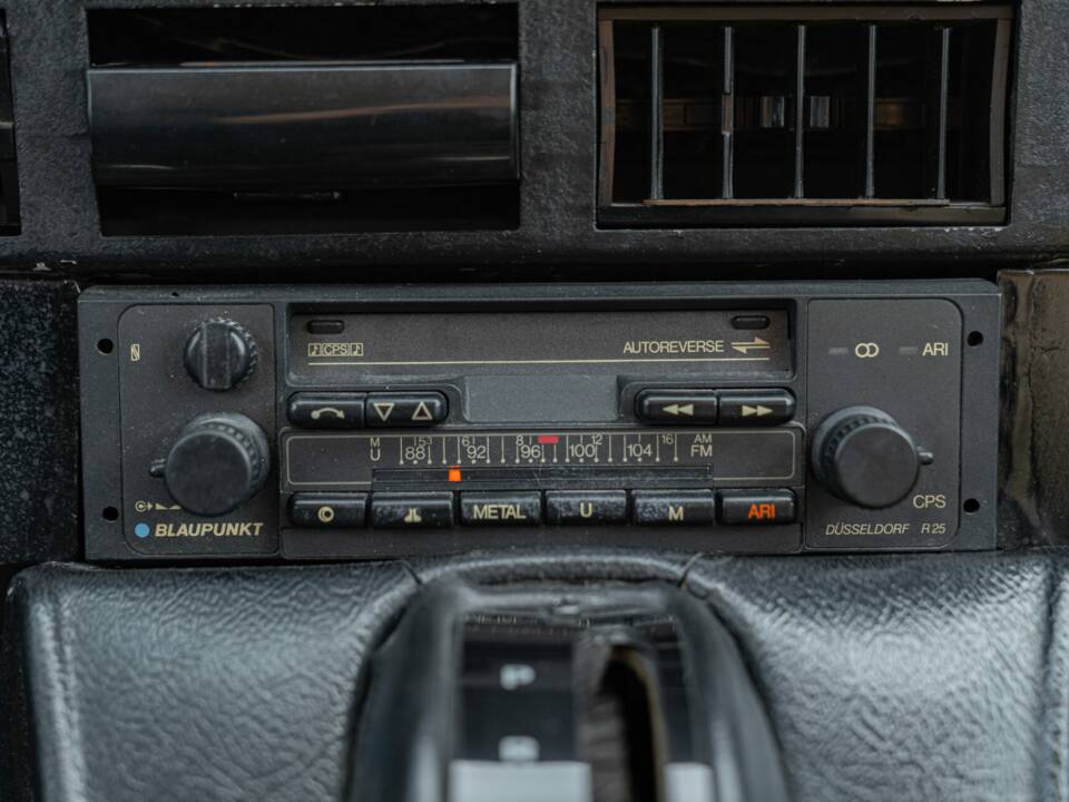 Bild 37/50 von Jaguar E-Type V12 (2+2) (1971)