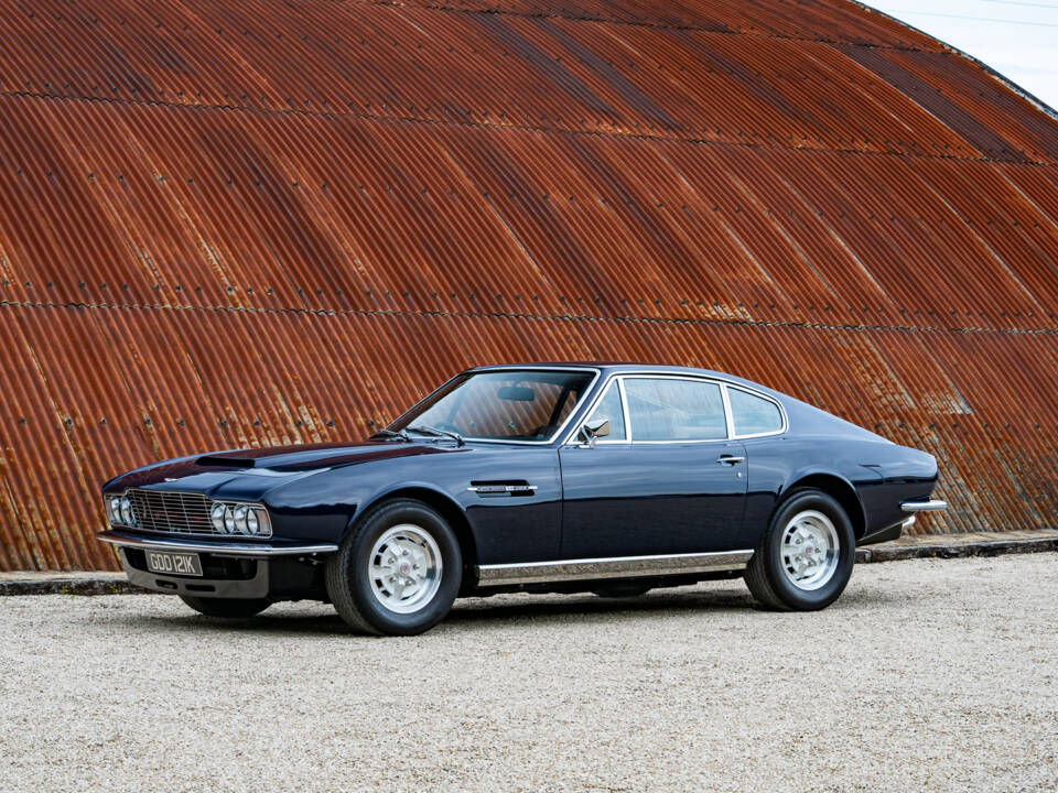 Bild 2/36 von Aston Martin DBS V8 (1971)