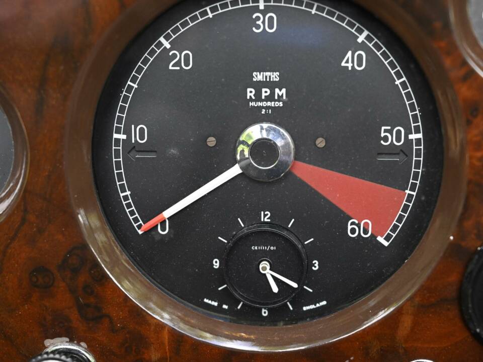 Immagine 46/50 di Jaguar XK 150 3.8 S DHC (1960)