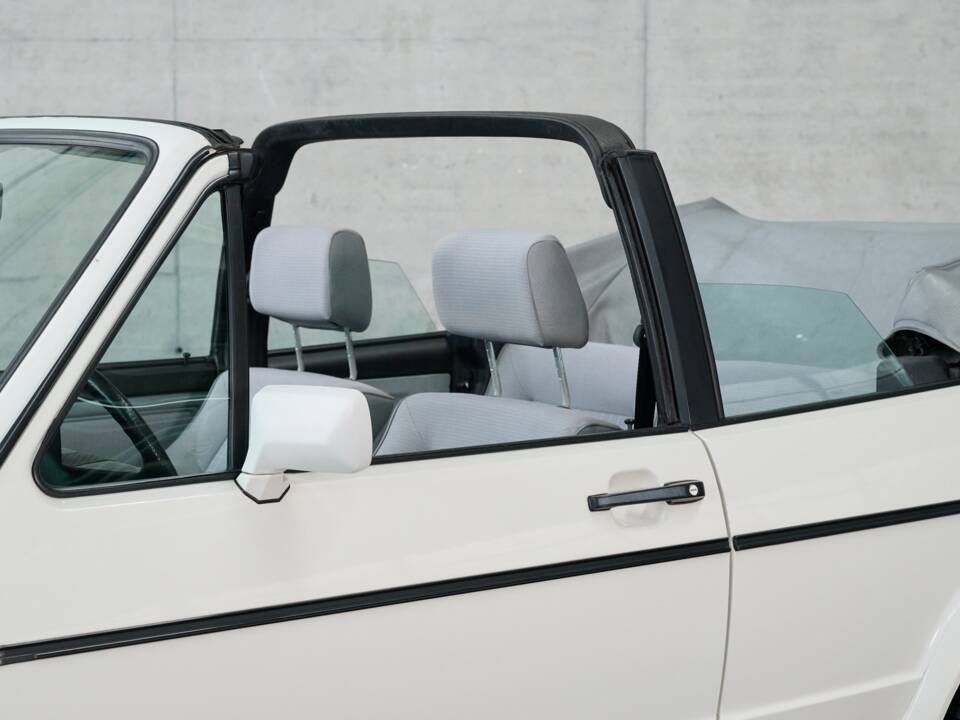 Image 7/50 of Volkswagen Golf Mk I Convertible 1.8 (1989)
