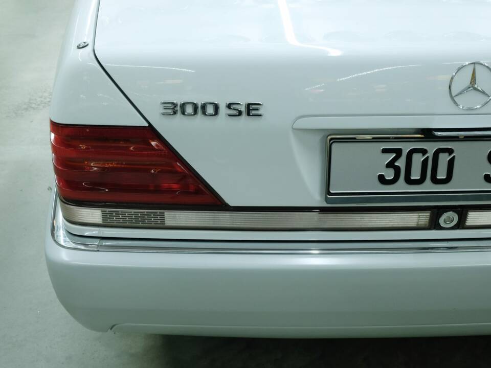 Bild 12/50 von Mercedes-Benz 300 SE (1992)