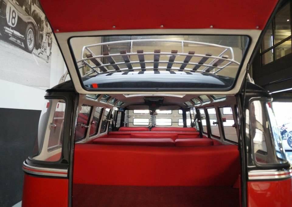 Image 18/50 of Volkswagen T1 Brasil &quot;Samba&quot; (1975)