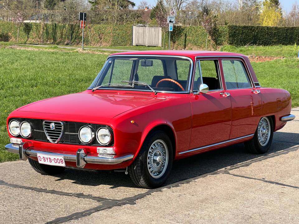 Bild 3/19 von Alfa Romeo 2000 Berlina (1973)
