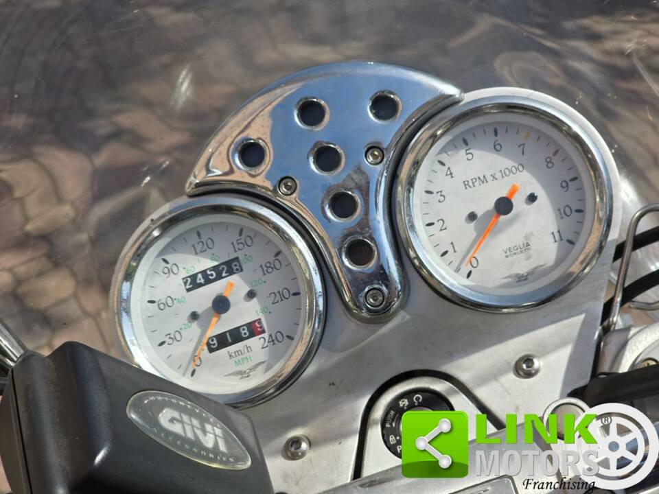 Imagen 5/10 de Moto Guzzi DUMMY (1999)