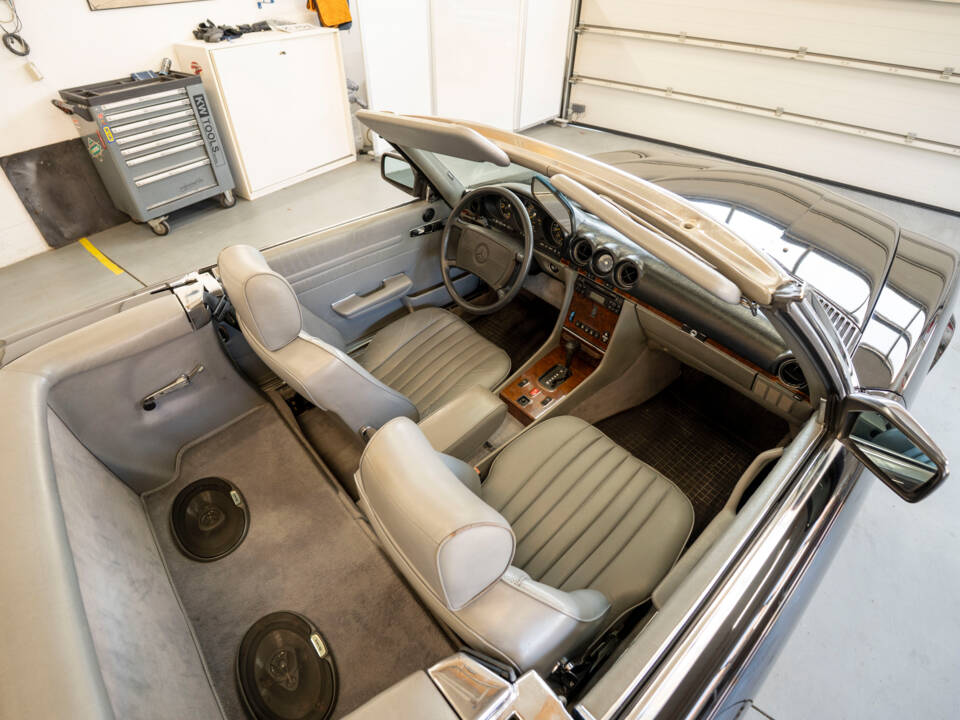 Image 10/14 of Mercedes-Benz 560 SL (1986)