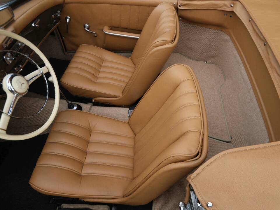 Image 21/50 of Mercedes-Benz 190 SL (1956)