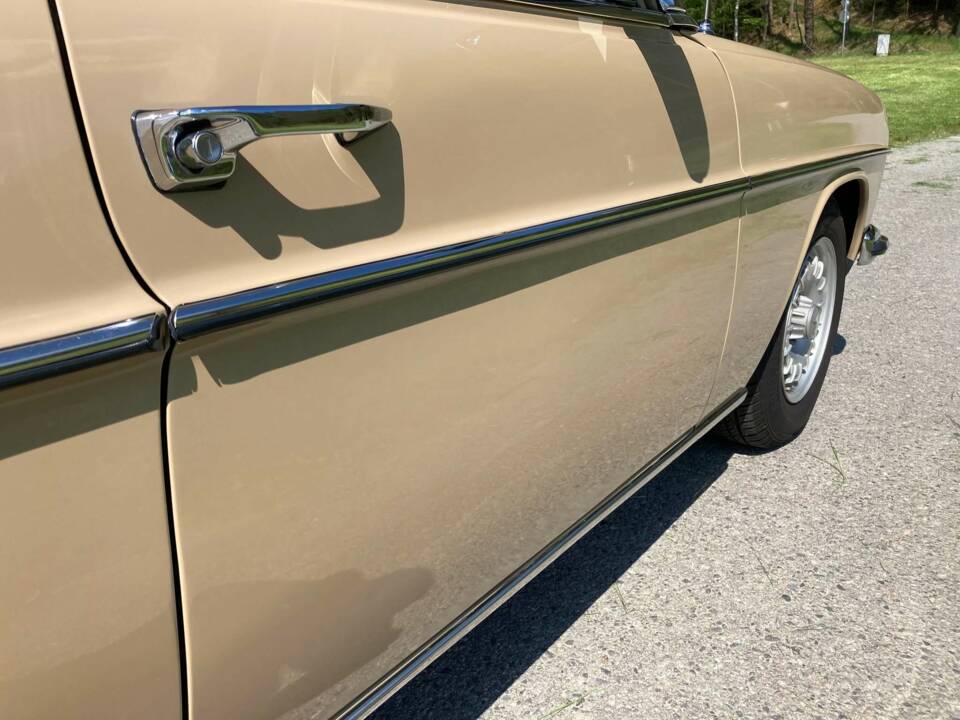 Image 15/49 de Mercedes-Benz 230&#x2F;4 (1974)