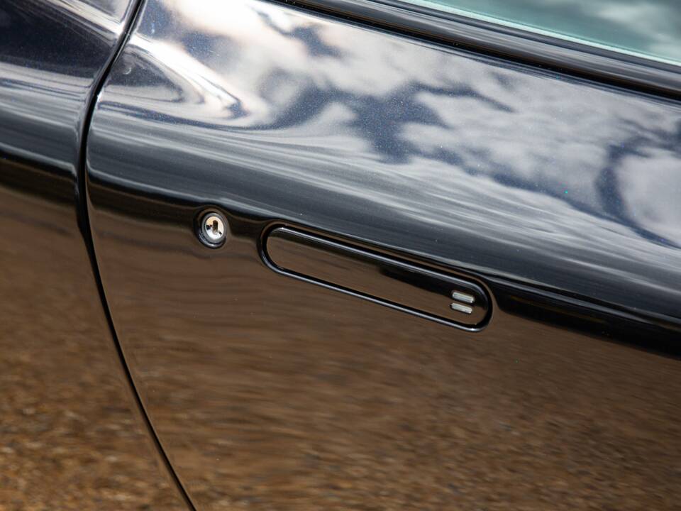 Image 37/94 of Aston Martin DB 9 (2014)