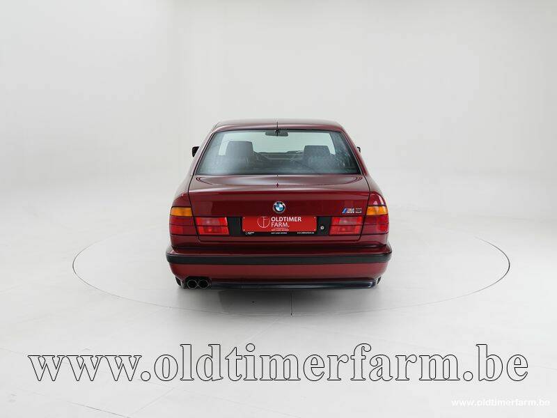 Image 7/15 of BMW M5 (1992)
