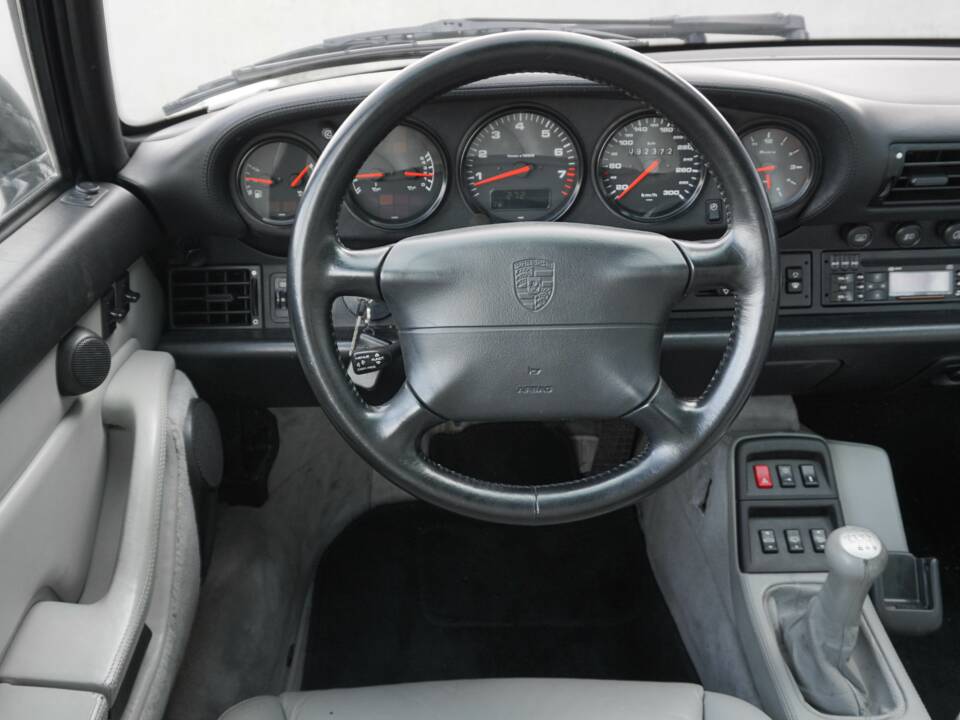 Immagine 8/41 di Porsche 911 Carrera 4 (1995)