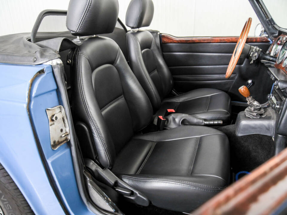 Immagine 33/50 di Triumph TR 6 (1973)