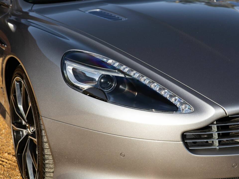 Image 19/50 of Aston Martin DB 9 GT &quot;Bond Edition&quot; (2015)