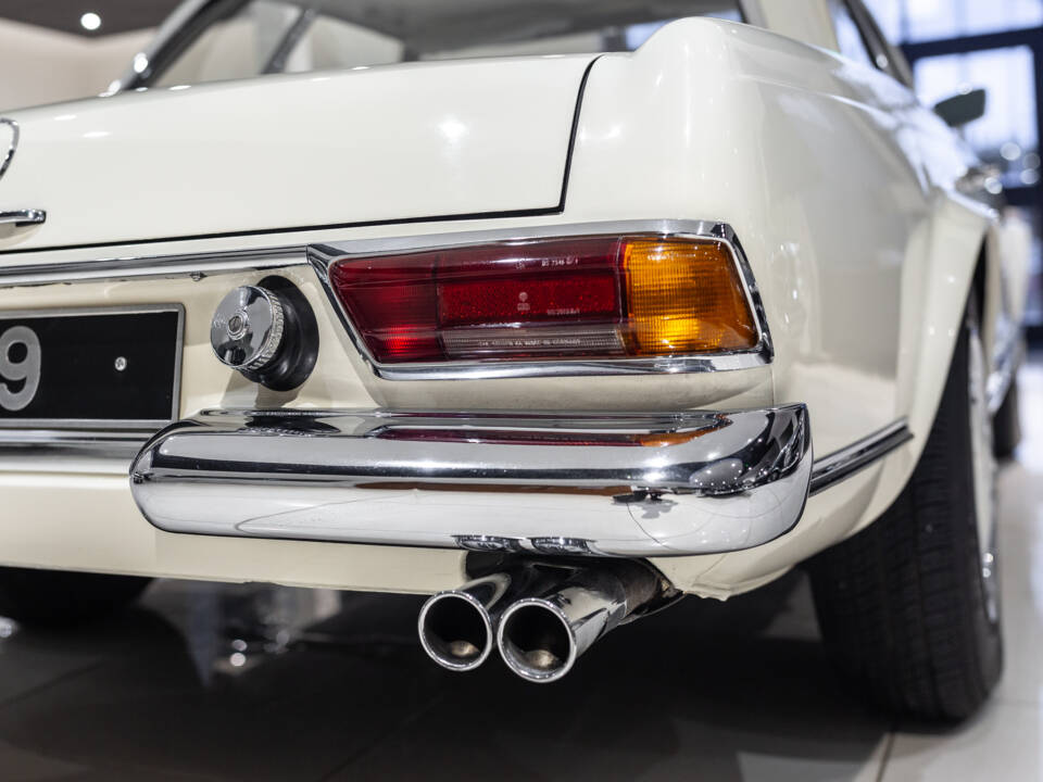 Image 20/74 of Mercedes-Benz 280 SL (1969)