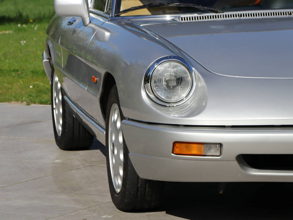 Image 11/50 of Alfa Romeo 2.0 Spider (1992)