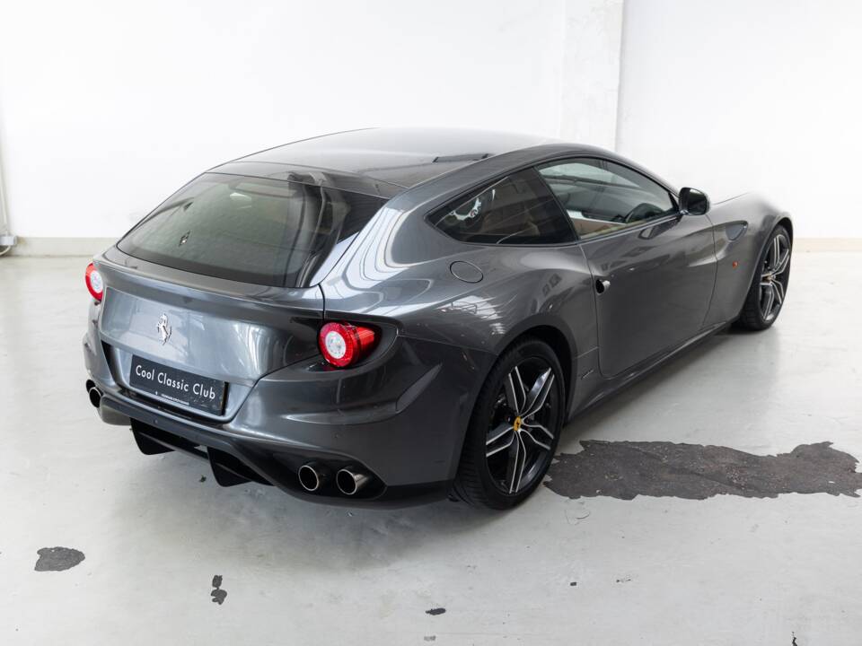 Image 7/47 of Ferrari FF (2015)