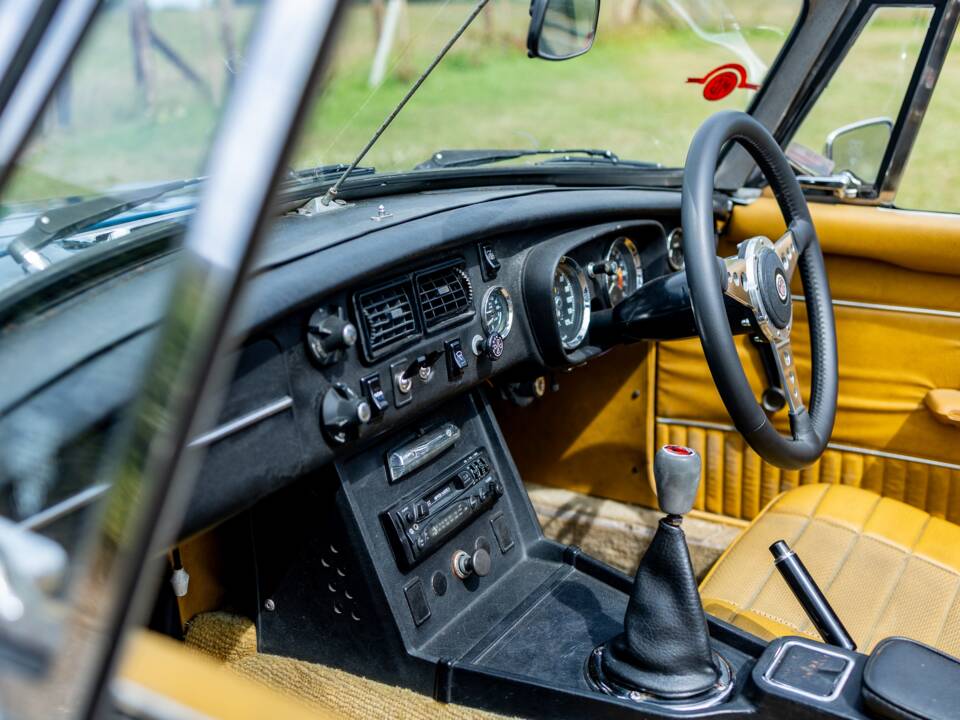 Imagen 12/50 de MG MGB (1973)