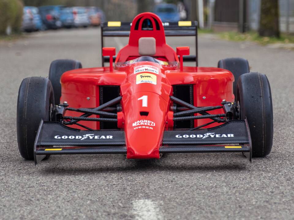 Image 6/85 of Ferrari 641 (1990)