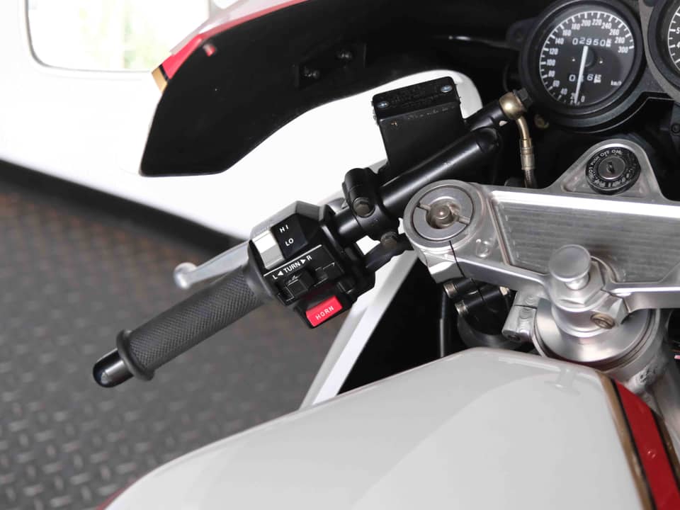 Image 83/95 of Bimota YB6 (1990)
