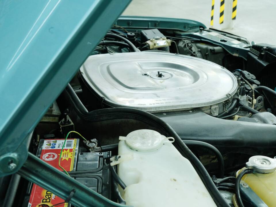 Bild 20/50 von Mercedes-Benz 380 SEC (1983)