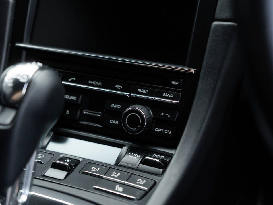 Imagen 25/51 de Porsche 911 Turbo (2014)