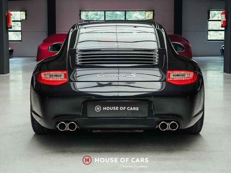 Image 8/23 of Porsche 911 Carrera S (2010)