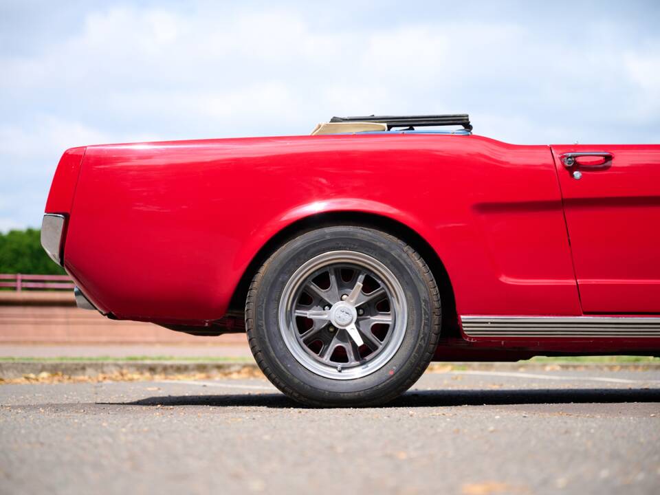 Immagine 36/50 di Ford Mustang 289 (1966)