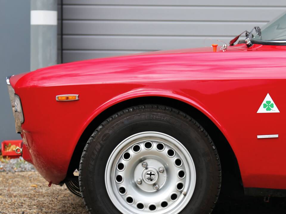Immagine 21/48 di Alfa Romeo Giulia 1750 GT Am (1970)