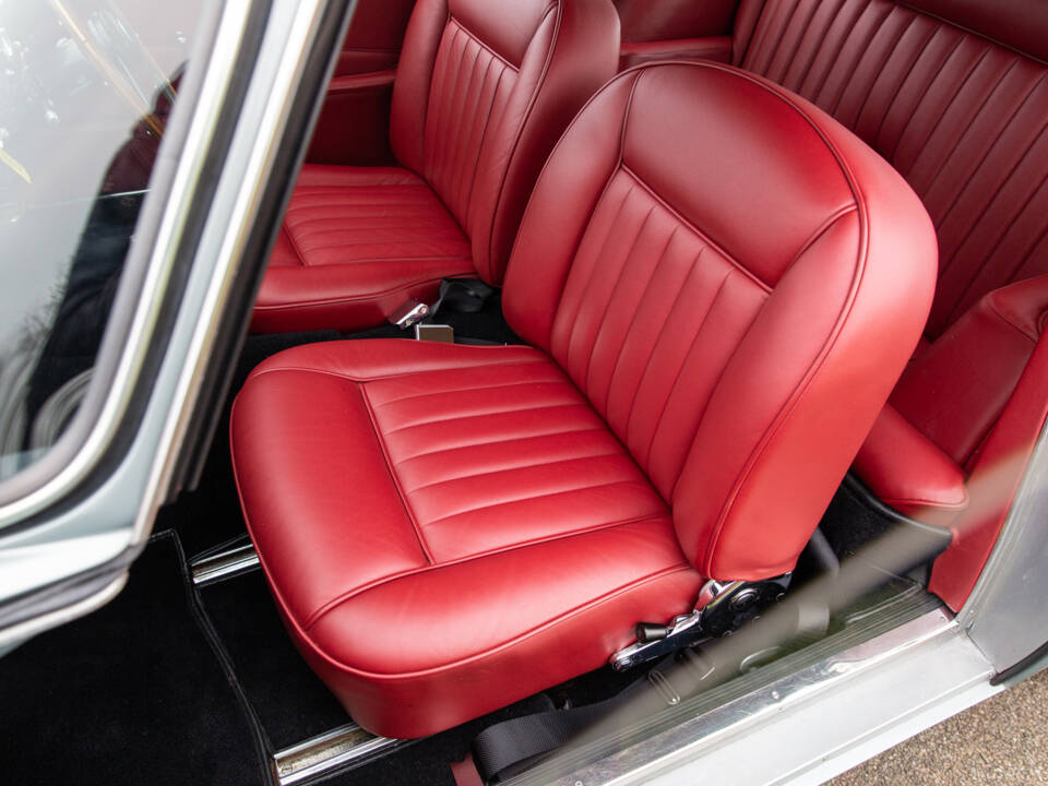 Afbeelding 72/94 van Aston Martin DB 4 (1960)